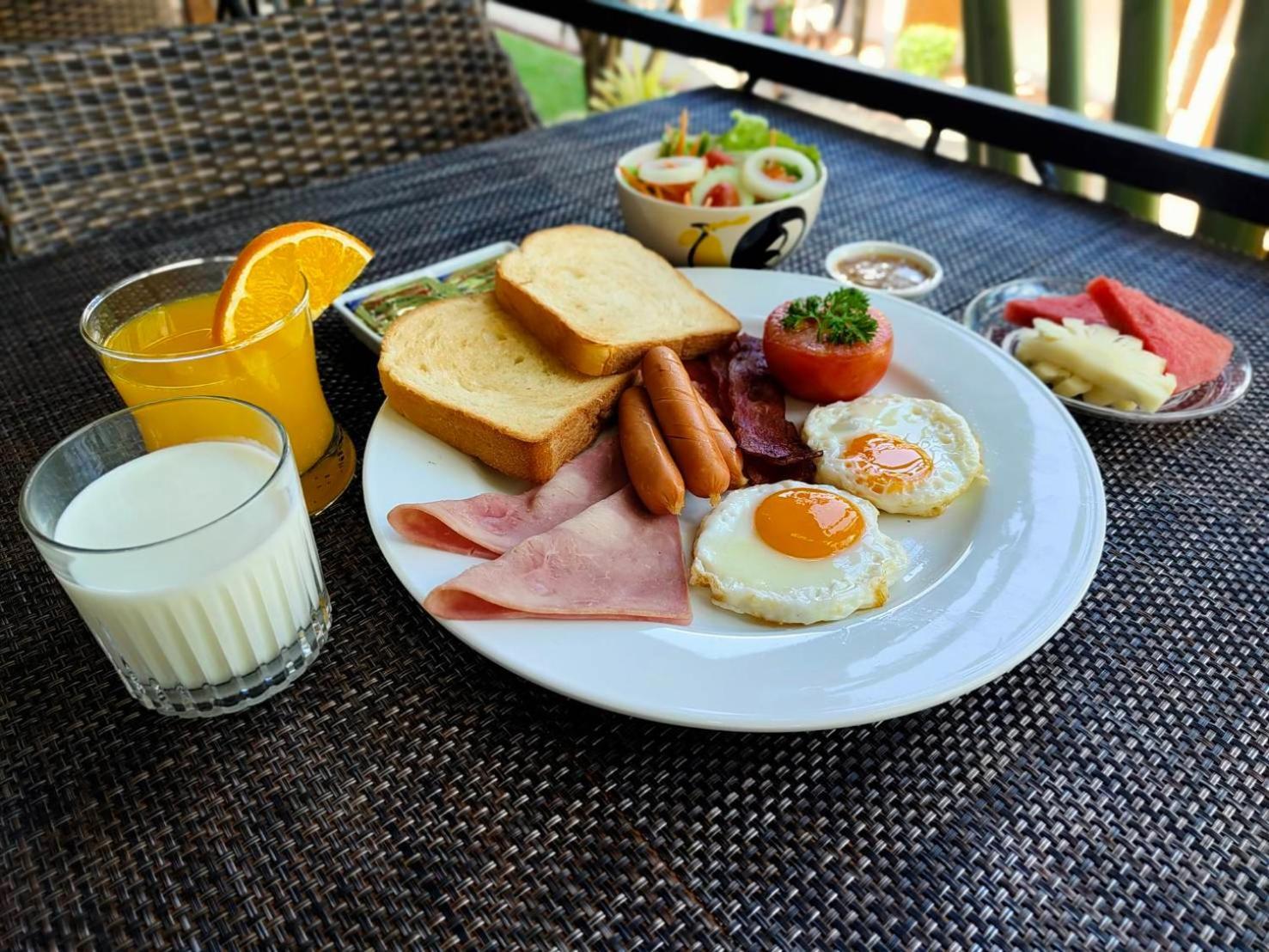 Touch Sea Boutique Hotel&Bistro Karon Dış mekan fotoğraf